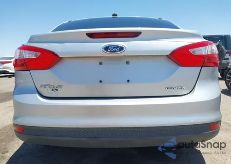 2013 Ford Focus S из США, поврежденный, VIN 1FADP3E2XDL379303